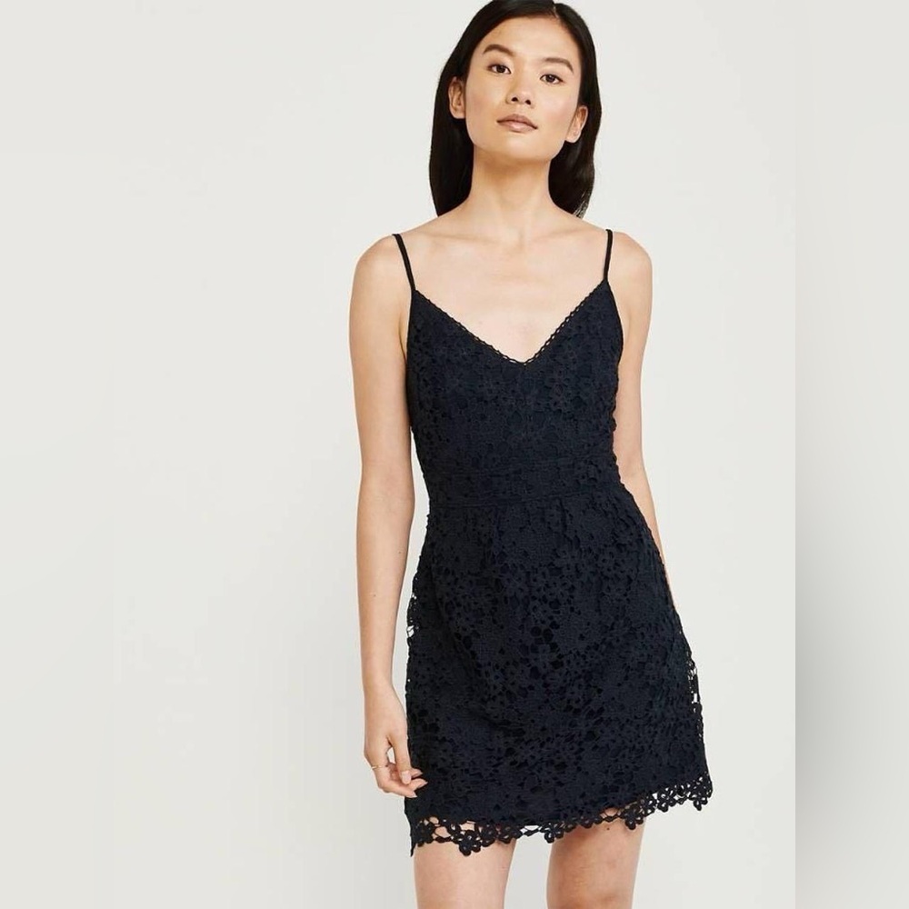Abercrombie & Fitch Black Crochet Lace Mini Dress V-Neck Size Large Petite (LP)